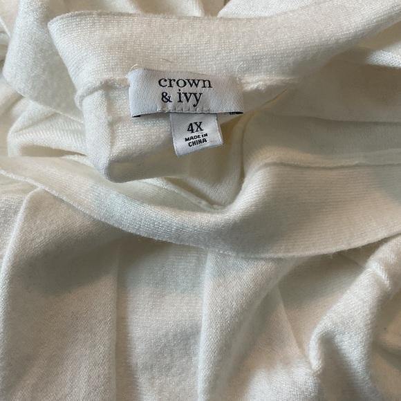 Crown & Ivy Cardigan Sweater.  Plus Size.  Off White.  Size 4X.  Pearl buttons. - Picture 5 of 5